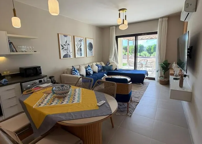 Cyan Elegant 3br Golf View Escape *