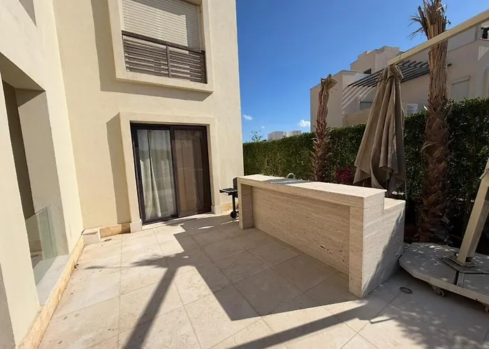 Cyan Elegant 3br Golf View Escape